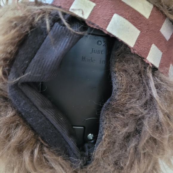 Needs to go! Underground toys Star Wars Talking Chewbacca Plush - Picture 5 of 7